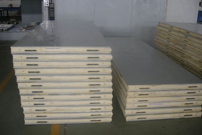 Tấm panel PU cách âm cách nhiệt Việt Nhật